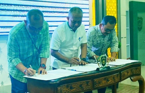 Teken MoU dengan Apindo Riau, Rektor Pastikan Mahasiswa UIR Ikuti AUM 2024